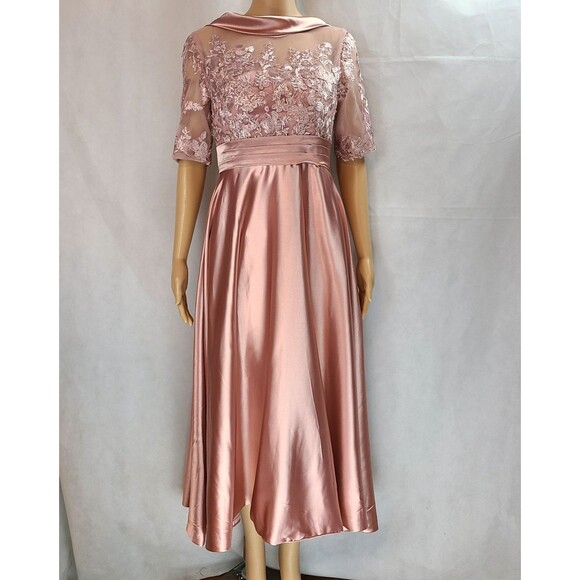 Unbranded Dresses & Skirts - Elegant Pink Lace Dress